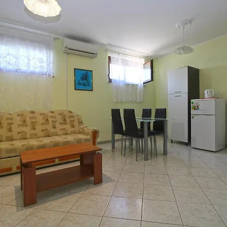 Veroslava 2159 * Pula