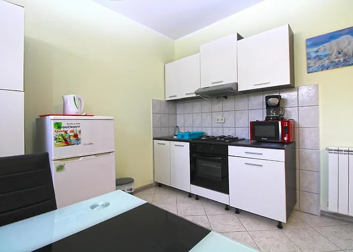 Veroslava 2159 Lejlighed Pula